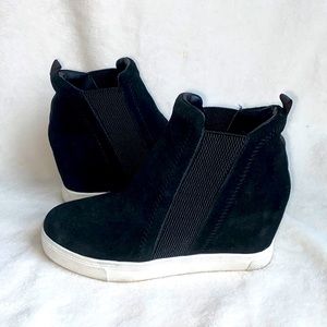 Steve Madden Black Wedge Sneakers- Size 6